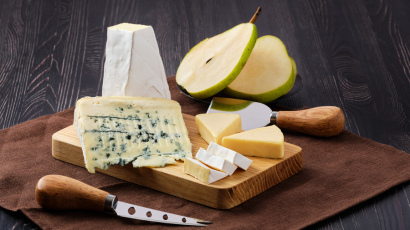 Польза и вред сыра при инсульте: доктор Мясников о сырной диете