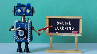 На кого выучиться из дома?