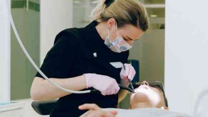 Для чего нужна профессиональная чистка зубов?