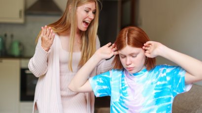 11 фраз, которые нельзя говорить детям: почему они не безобидны