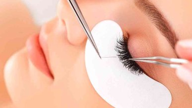 Наращивание ресниц «лисий взгляд»