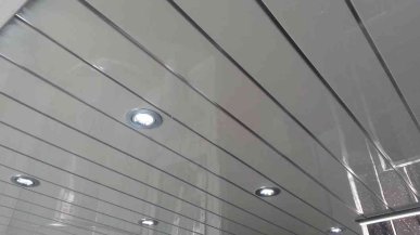 Как сделать потолок из пластиковых панелей своими руками