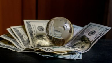 Официальный курс доллара ЦБ России на 10 мая 2023 года