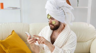 Ухаживать за лицом в возрасте 45+ в домашних условиях поможет правильно подобранная маска