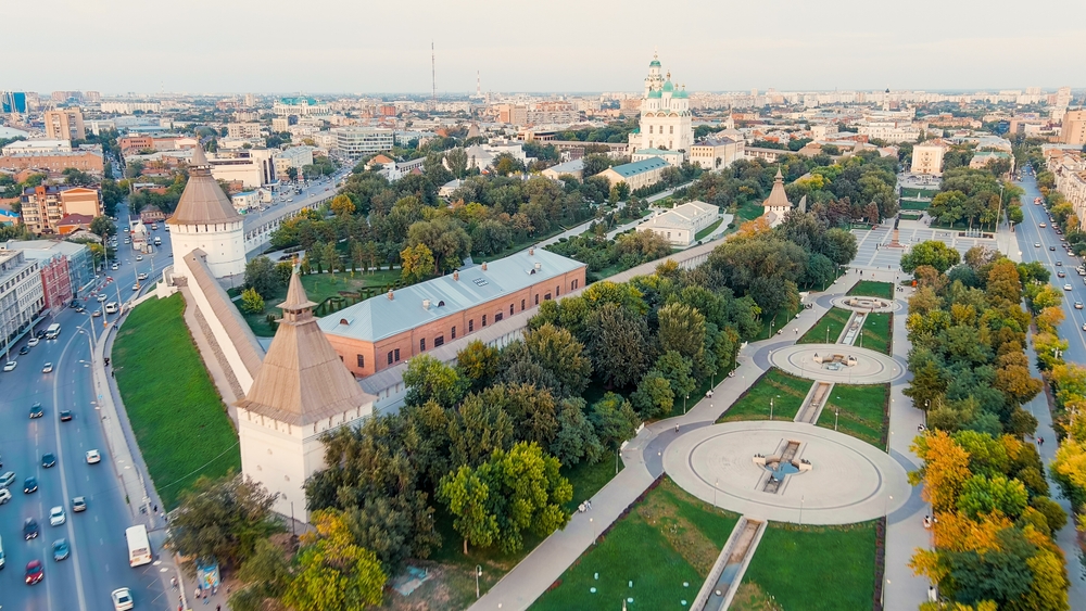 Астрахань: восточный колорит, лотосовые поля и крепость на Волге