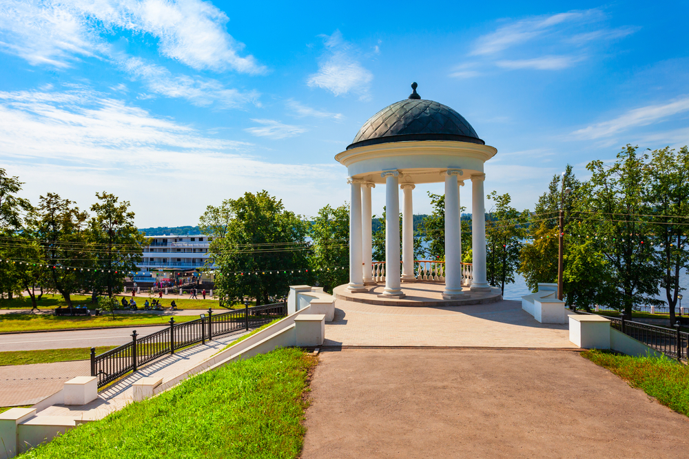 Беседка Островского в Костроме