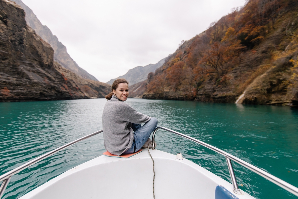 Прогулка на катере по Сулакскому каньону