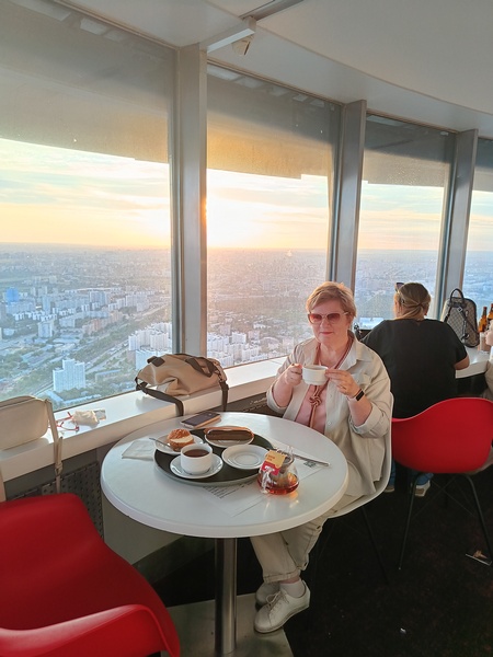 Кафе Седьмое небо в Останкинской телебашне