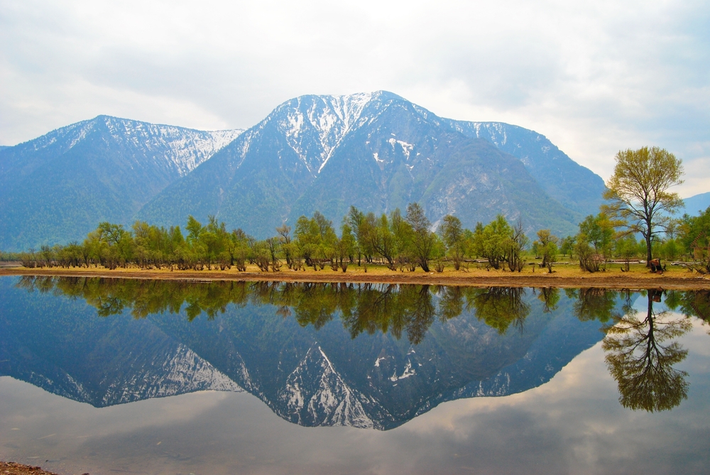 Мыс Кырсай на Телецком озере