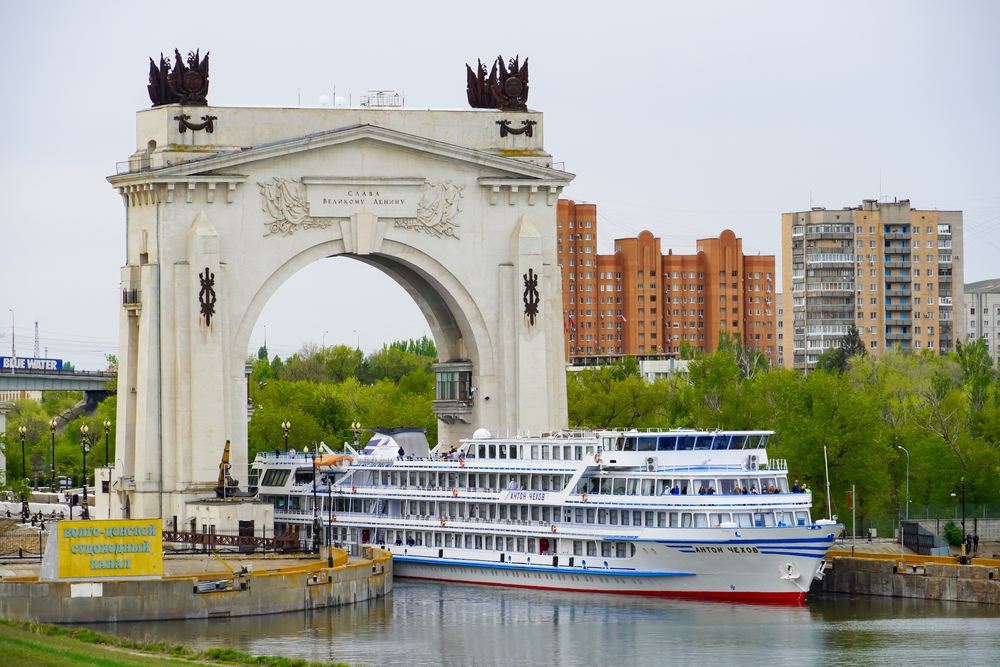 Круизный лайнер в Волгограде