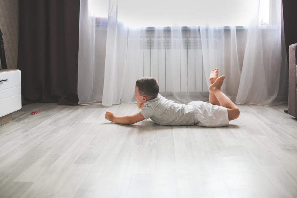 Как успокоить истерику у ребенка