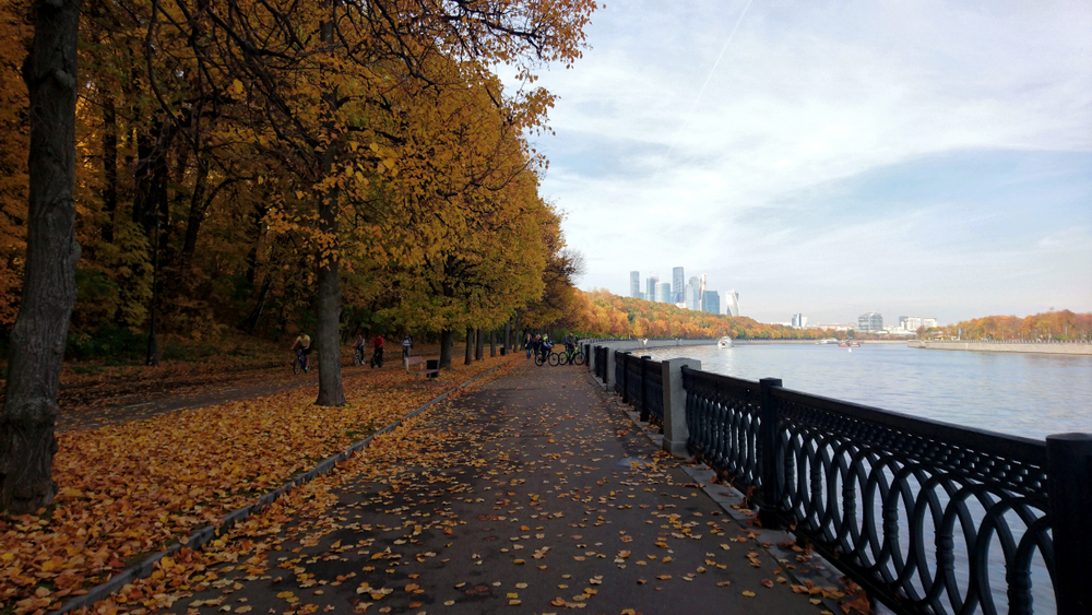 Набережная на Воробьёвых горах