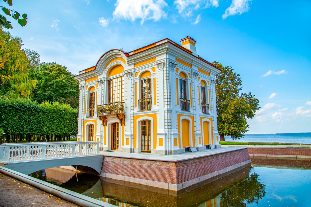 Павильон Эрмитаж в Петергофе