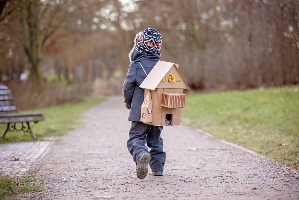 Один дома: с какого возраста ребёнка можно оставлять без присмотра