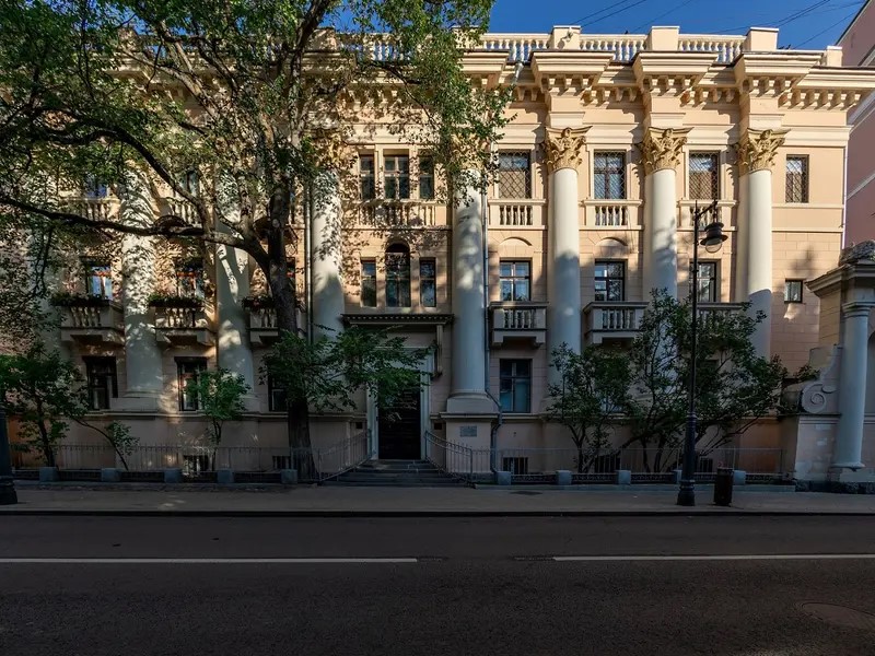 Дом со львами на Патриарших