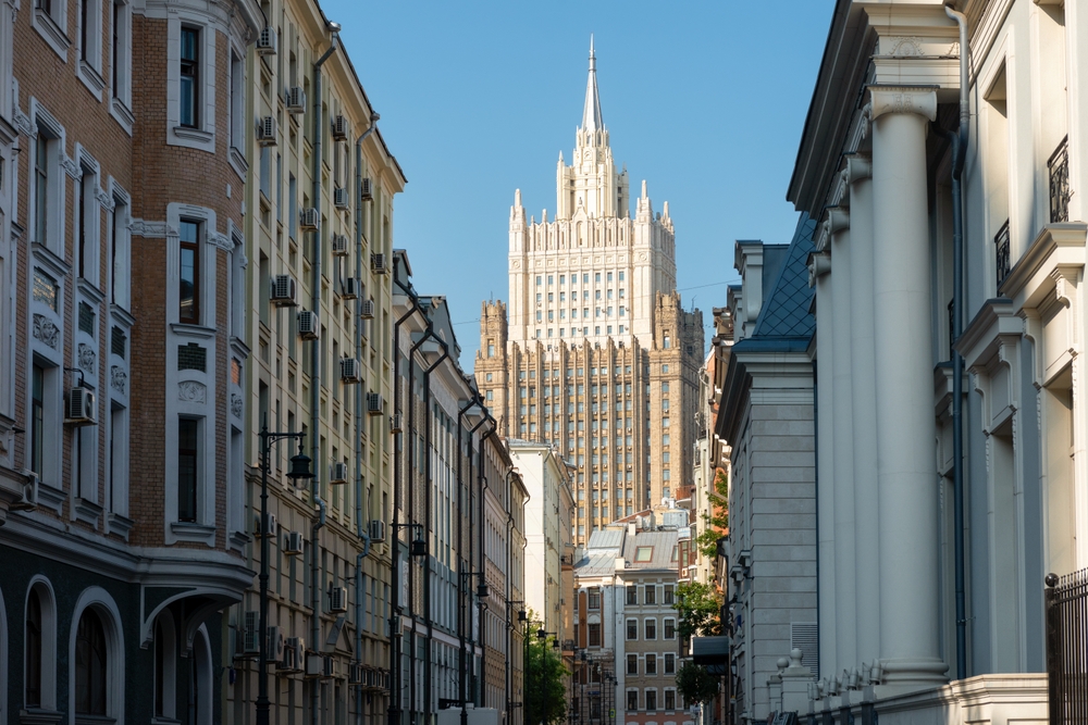 Высотка МИД рядом с Арбатом