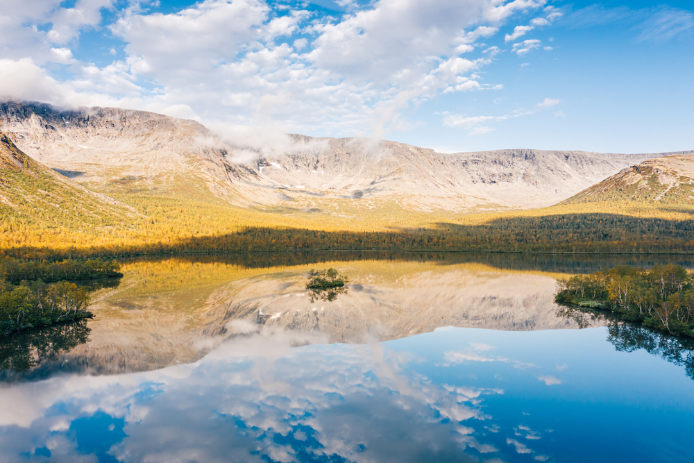 Озеро Малый Вудьявр в Хибинах
