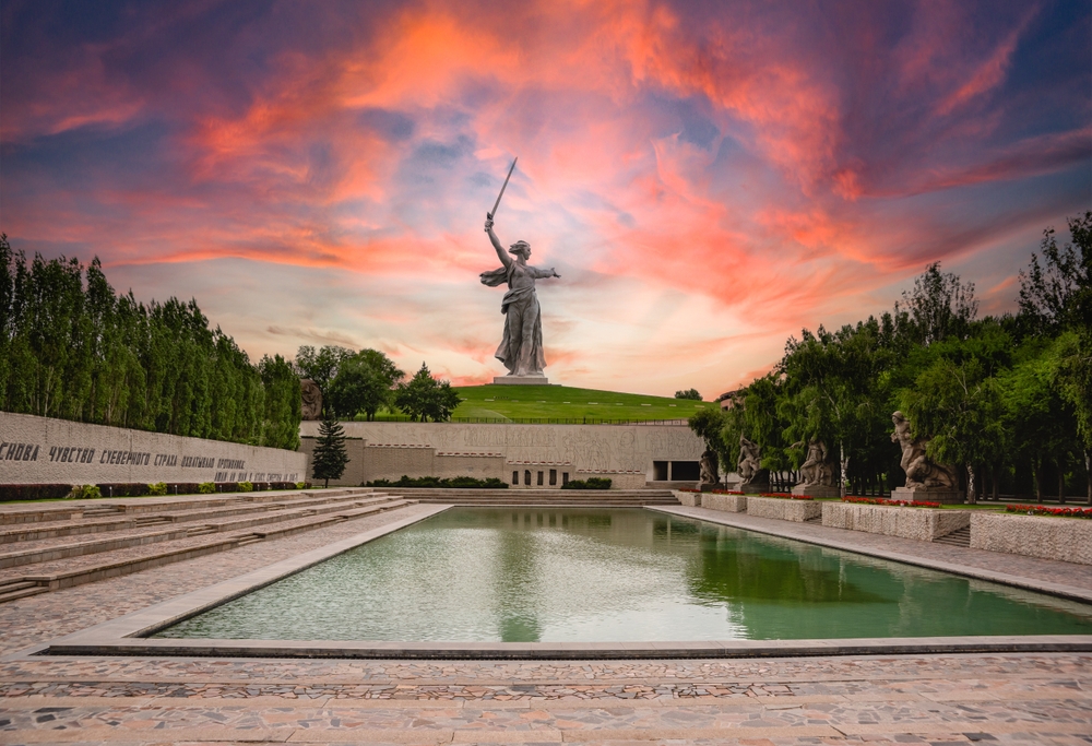 Статуя Родина-мать зовет в Волгограде