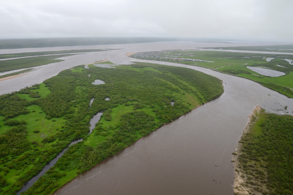 Вид сверху на реку Печора