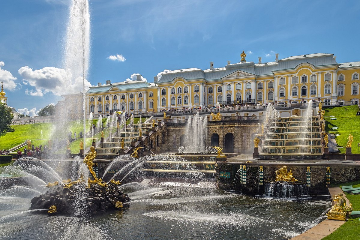 Фото Петергофа с фонтаном Самсон