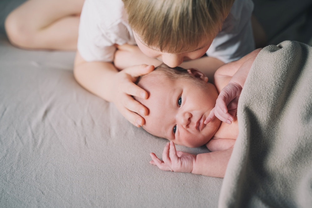 Профилактика ревности у старшего ребенка к младшему