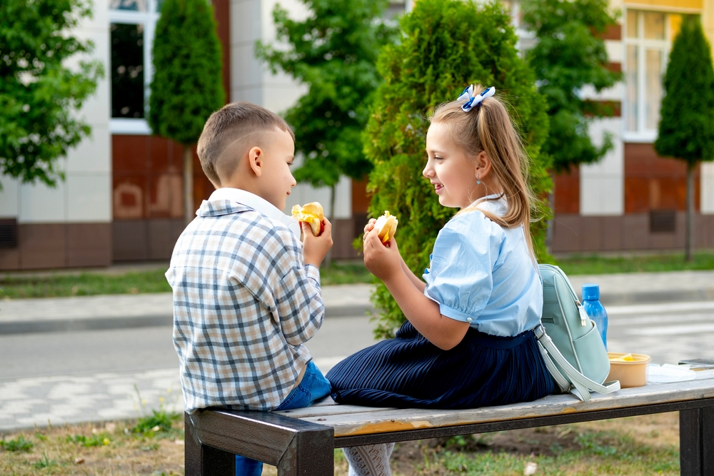 Здоровое питание для школьников: полезные перекусы и меню на день