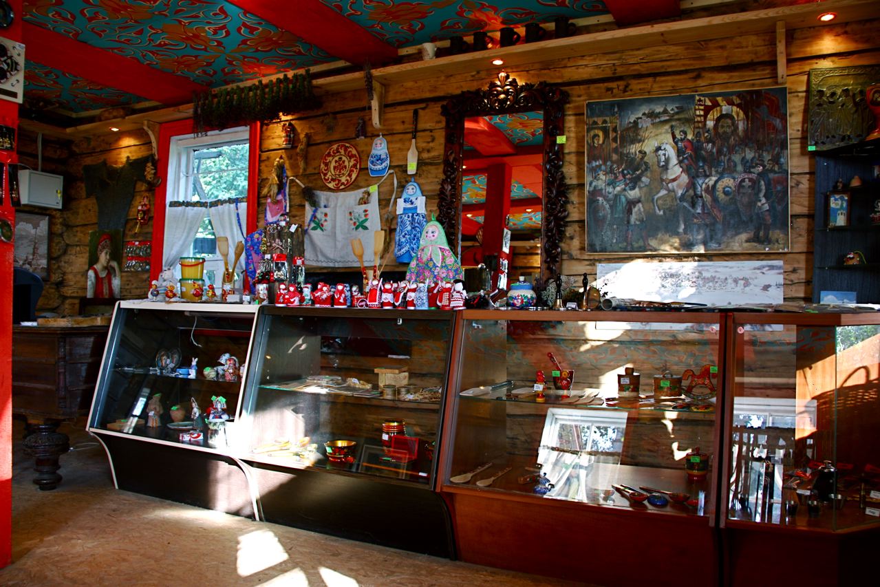 Ярмарка сувениров в Ростове Великом - Ремесленная слобода