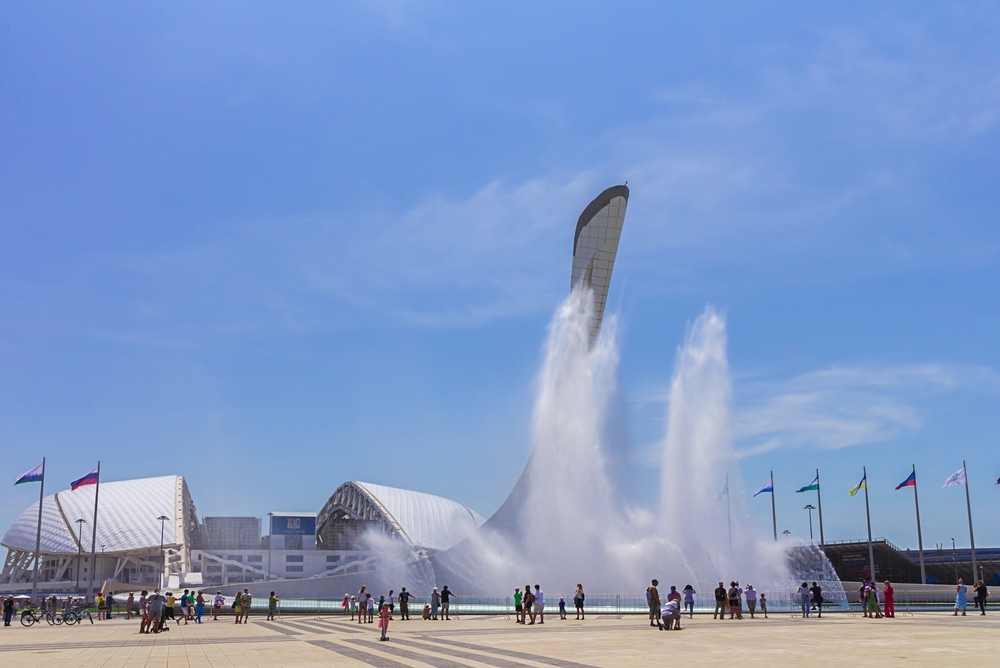 Танцующий фонтан в Олимпийском парке Сочи