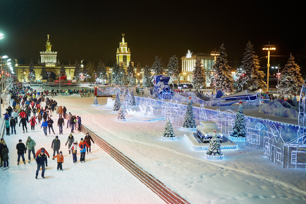 Куда поехать на новогодние каникулы - в Москву