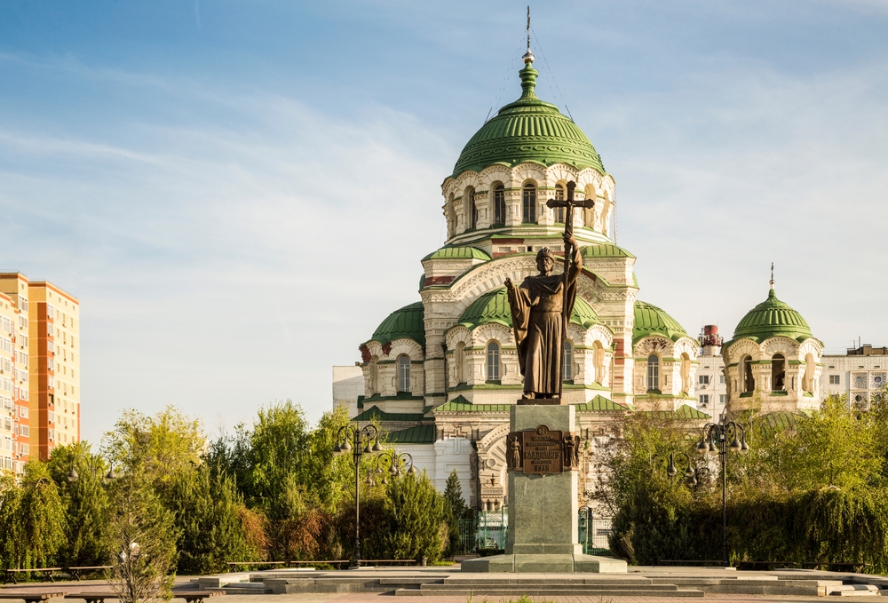 Собор святого Владимира в Астрахани