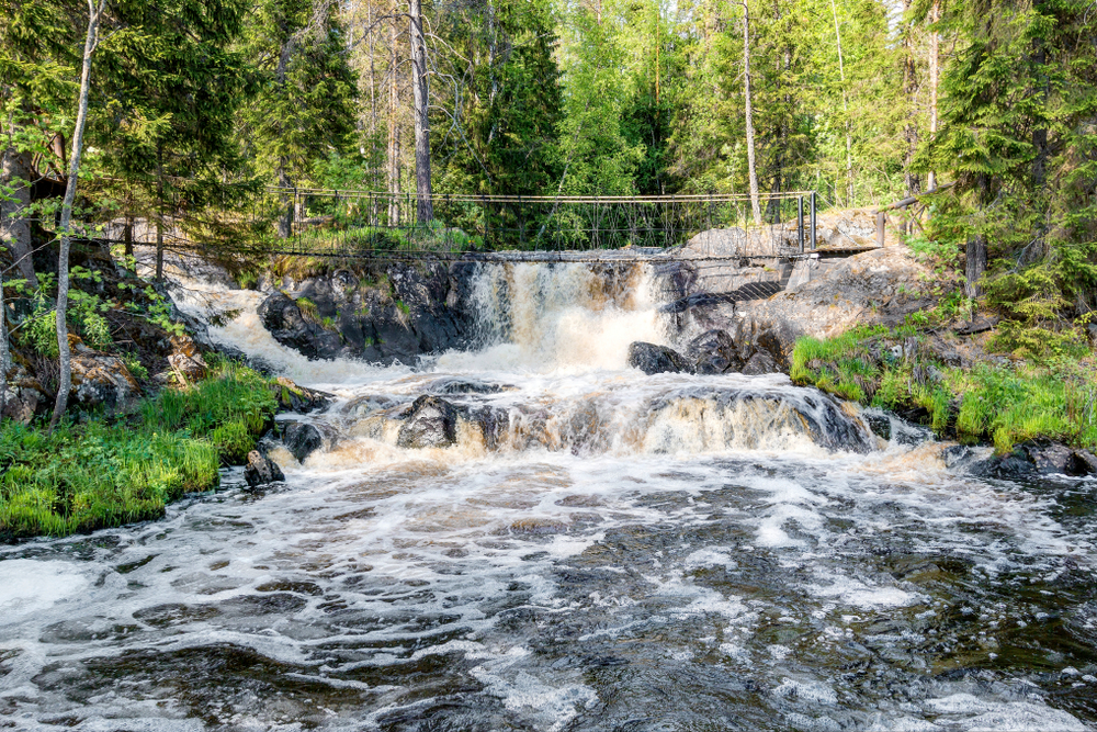 Водопады Рускеалы