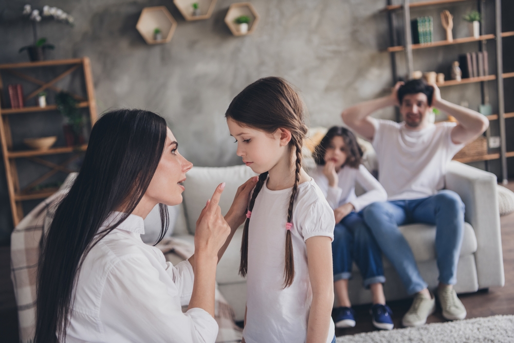 Ребенок плохо ведет себя в школе что делать